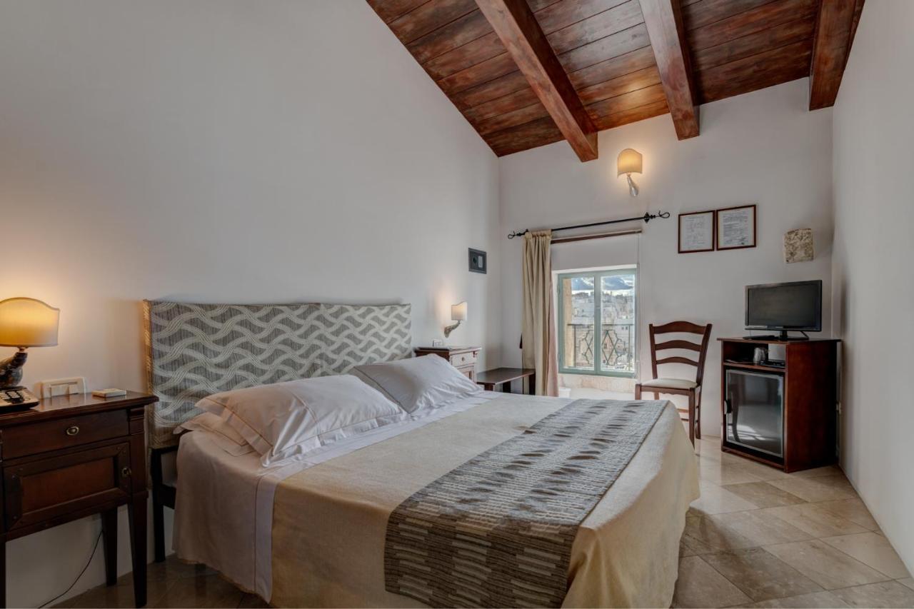 Hotel La Terra Остуни Екстериор снимка