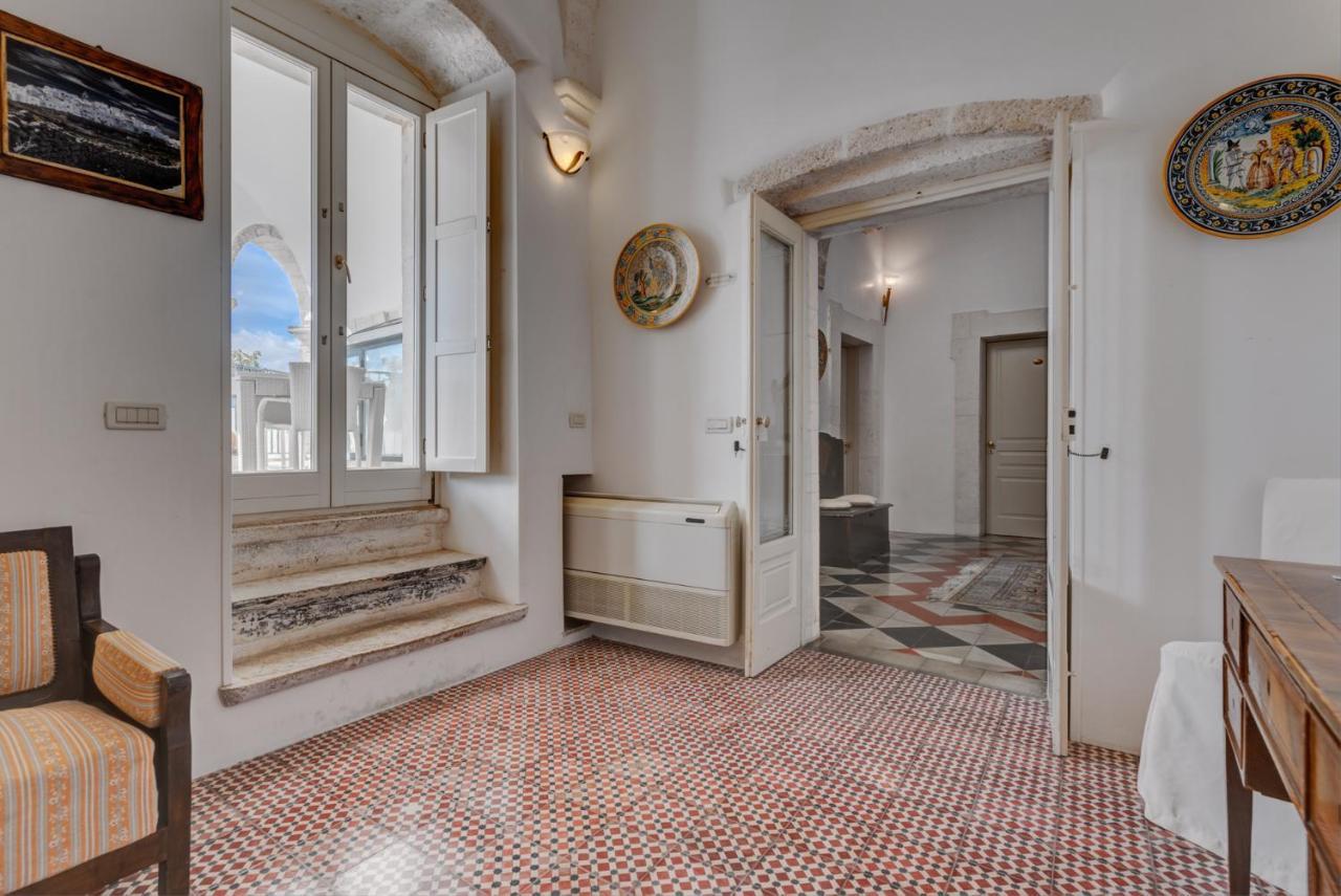 Hotel La Terra Остуни Екстериор снимка