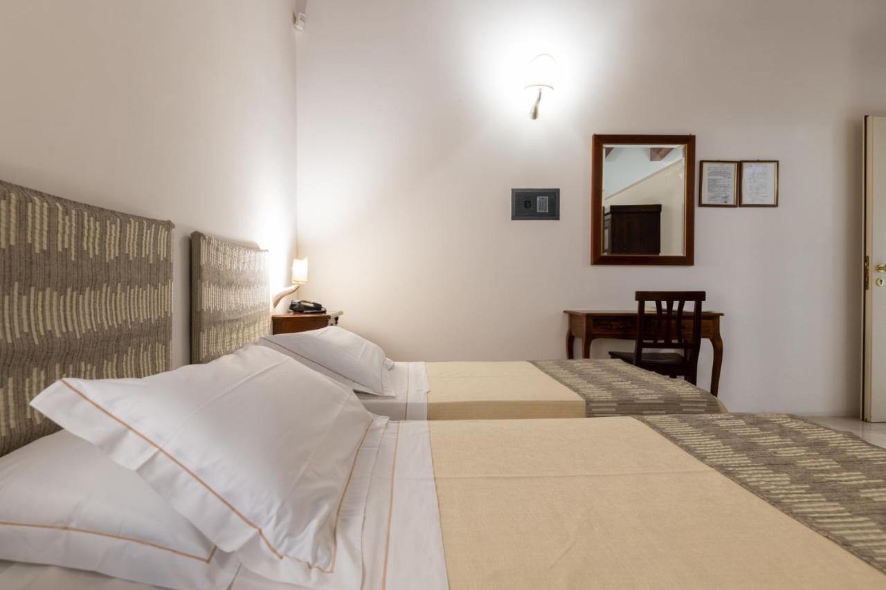 Hotel La Terra Остуни Екстериор снимка