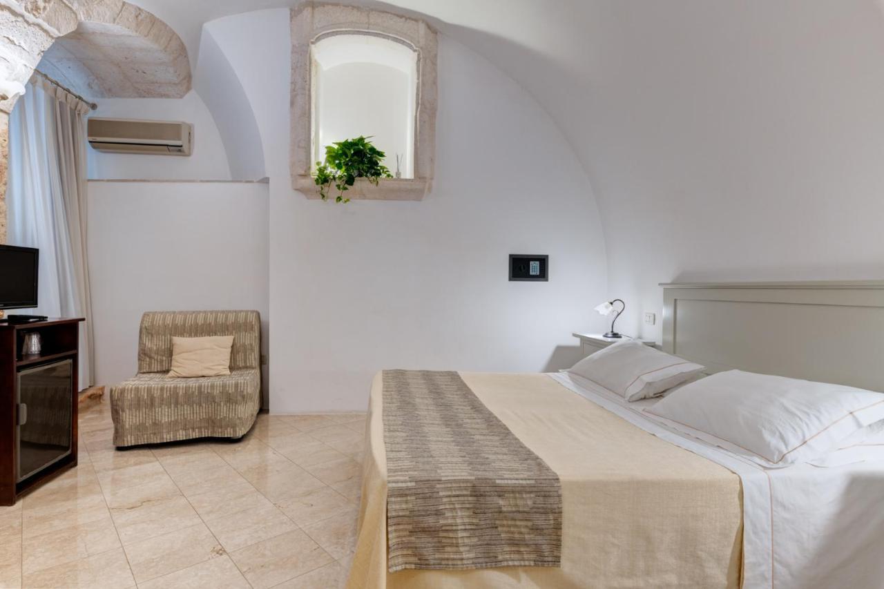 Hotel La Terra Остуни Екстериор снимка