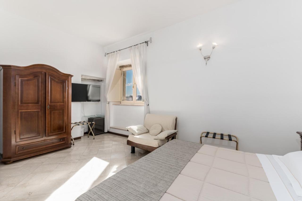 Hotel La Terra Остуни Екстериор снимка